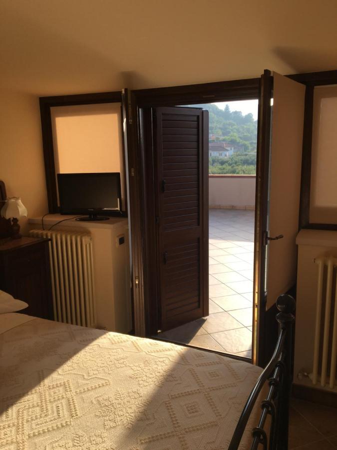 Hotel La Ginestra Castel San Lorenzo Zewnętrze zdjęcie