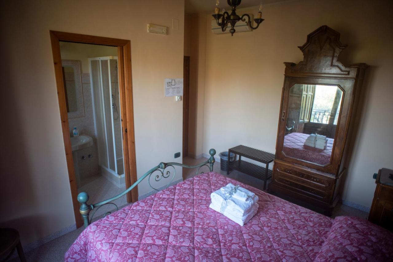Hotel La Ginestra Castel San Lorenzo Zewnętrze zdjęcie
