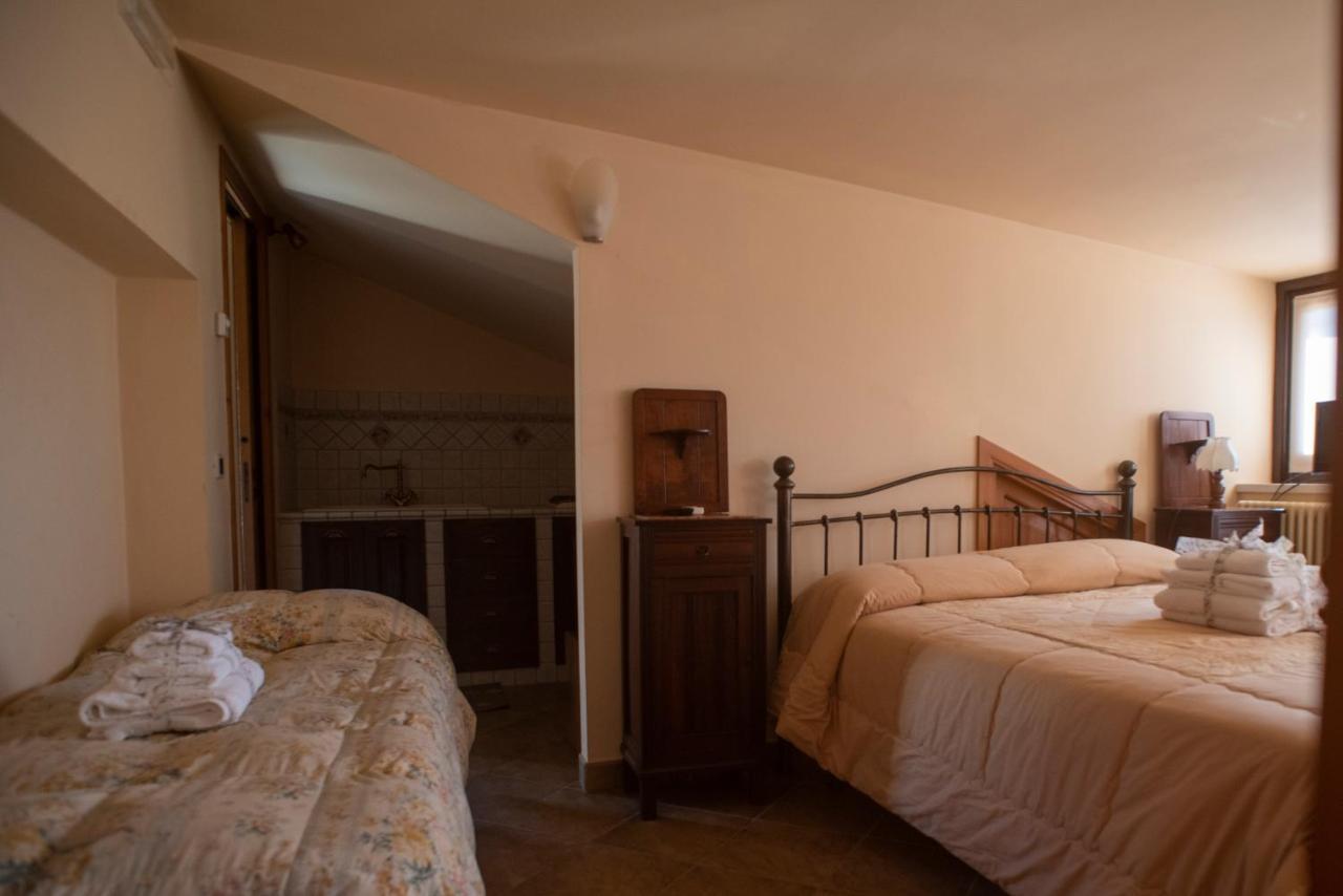 Hotel La Ginestra Castel San Lorenzo Zewnętrze zdjęcie