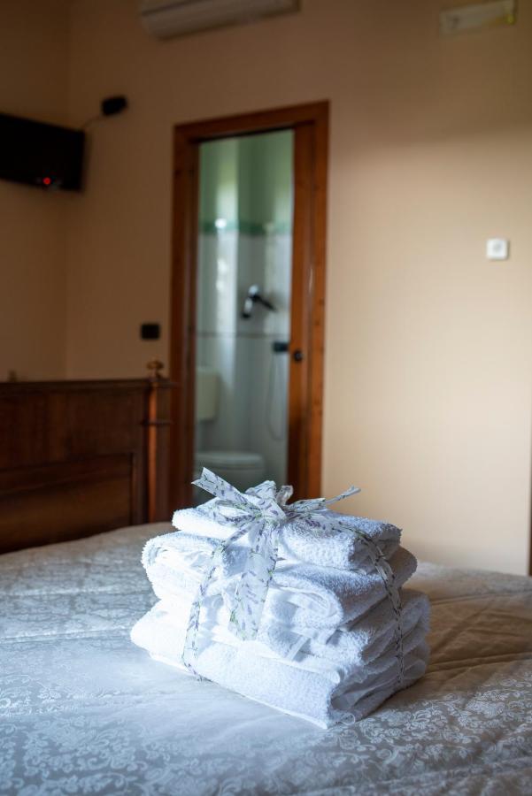 Hotel La Ginestra Castel San Lorenzo Zewnętrze zdjęcie