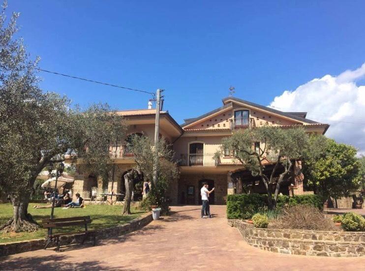 Hotel La Ginestra Castel San Lorenzo Zewnętrze zdjęcie