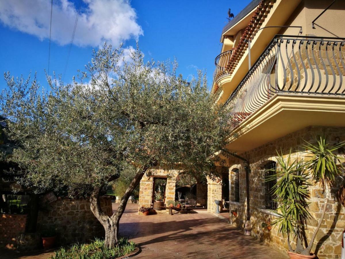 Hotel La Ginestra Castel San Lorenzo Zewnętrze zdjęcie